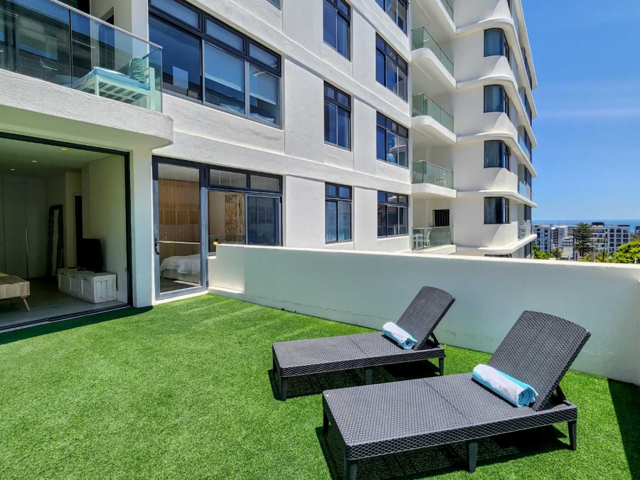 2 Bedroom Property for Sale in Sea Point Western Cape